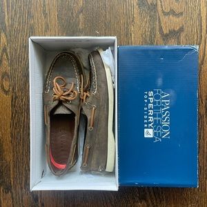 Sperry boat shoes